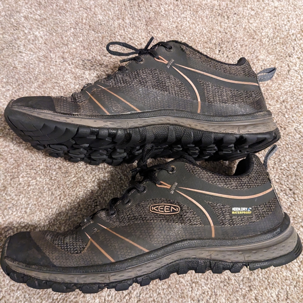 KEEN Women's Waterproof Hiking Shoes